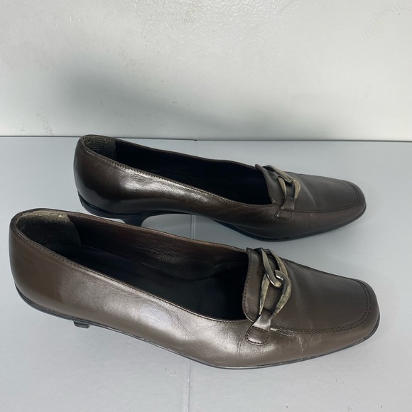 Stuart Weitzman Dark Brown Leather Pump Heel Loafers w Hardware Accent - Picture 3 of 6